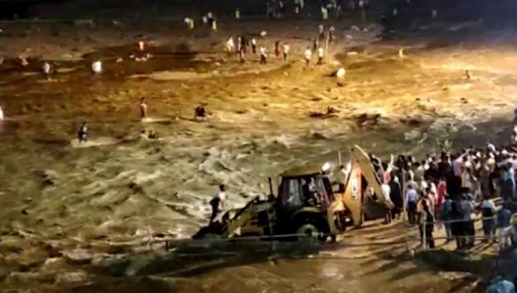হড়পা বানে মৃত্যু, ঘটনার সঠিক তদন্তের আর্জি জানিয়ে আবেদন হাইকোর্টে