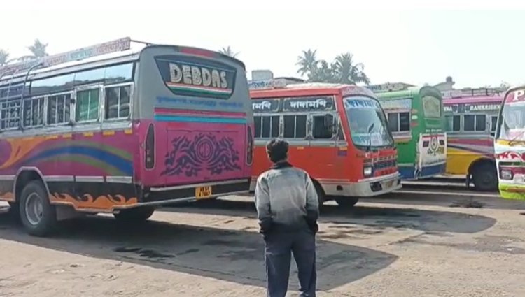 বাড়ছে টোটো-অটোর দৌরাত্ম্য, প্রতিবাদে বাস ধর্মঘট কৃষ্ণনগরে