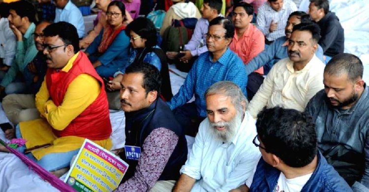 বকেয়া DA না পেলে পঞ্চায়েত নির্বাচনে কাজ নয়, হুঁশিয়ারি সরকারি কর্মচারীদের