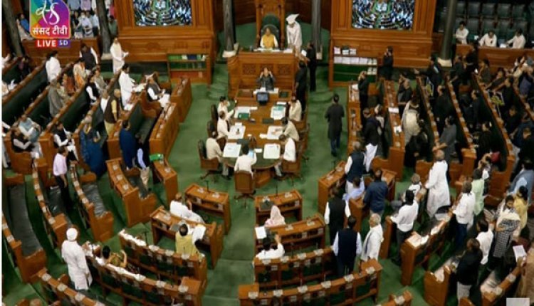 विपक्ष का ब्लैक प्रोटेस्ट, पूरा विपक्ष राहुल गांधी के मुद्दे पर एकजुट, सोनिया गांधी ने भी काला कपड़ा पहना