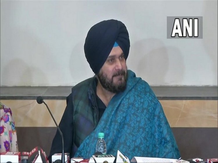 पटियाला जेल से 317 दिनों बाद जेल से बाहर आए सिद्धू, कहा राहुल गांधी है क्रांतिकारी