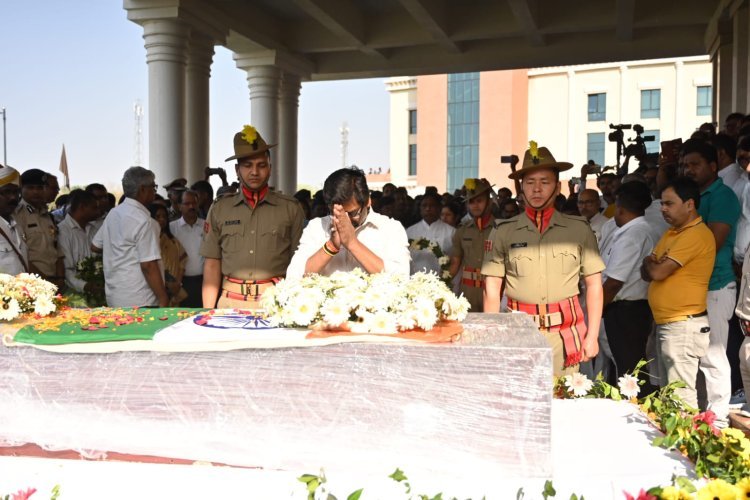 राजकीय सम्मान के साथ हुआ दिवंगत मंत्री जगरनाथ महतो का अंतिम संस्कार, आंसूओं से क्षेत्र की जनता ने दी विदाई