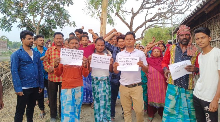 দেখা মেলে না জনপ্রতিনিধিদের, ভোট বয়কটের হুঁশিয়ারি গ্রামবাসীদের