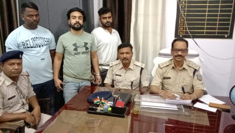 जमशेदपुर के टाटानगर रेलवे स्टेशन के पार्किंग ठेकेदार नीरज दुबे गोली कांड मामले का रेल पुलिस ने किया खुलासा
