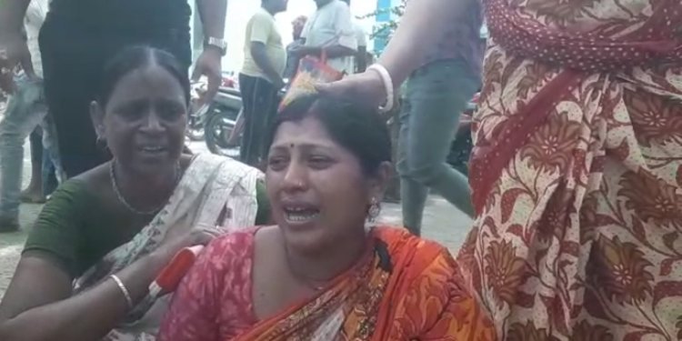 প্রেমে প্রত্যাখ্যান, প্রকাশ্যে ছাত্রীকে কুপিয়ে খুন যুবকের
