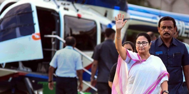 আকাশপথে বিপদে মুখ্যমন্ত্রী, সেনাছাউনিতে জরুরি অবতরণ কপ্টারের
