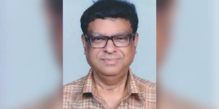 প্রতিবেশীর বাড়ির পরিত্যক্ত দোকানে বৃদ্ধের পচাগলা দেহ! রহস্যের সমাধানে পুলিশ