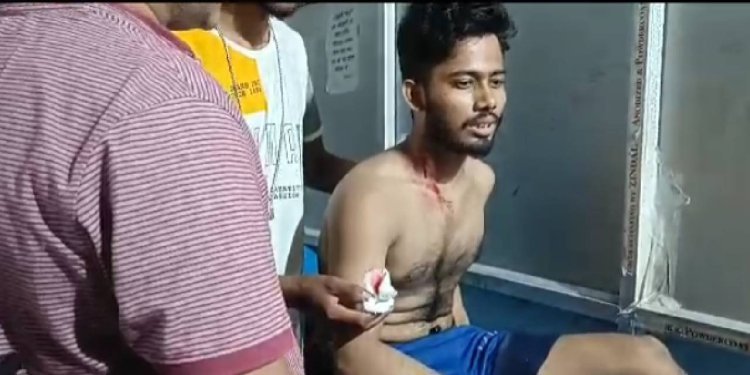 মোবাইল ছিনতাইয়ে বাধা, দুস্কৃতীদের গুলিতে ঝাঁঁজরা যুবক