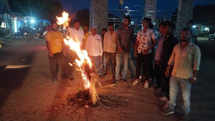 विधायक इरफान अंसारी का किया गया पुतला दहन 