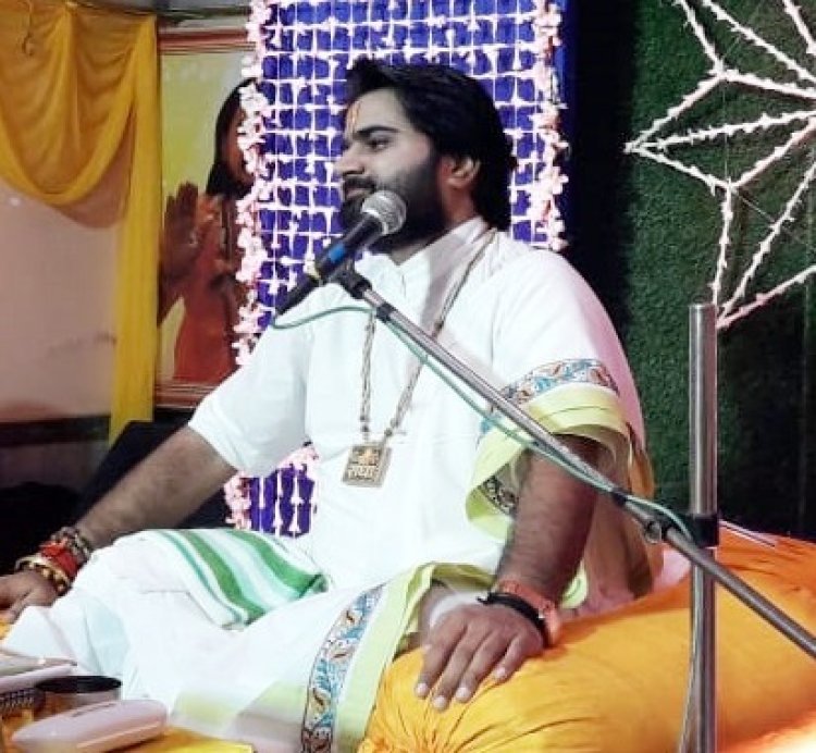 जमशेदपुर : भगवान ने माखन चोरी कर गोपियों के साक्षात्कार प्रेम को किया जागृत - हिमांशु महाराज