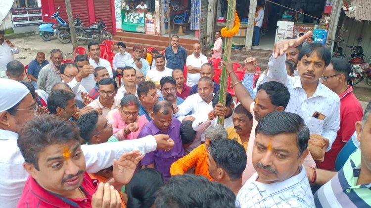 जमशेदपुर : सुन्दरनगर दुर्गा पुजा समिति के विवाद का पट्टाक्षेप, पंडाल निर्माण के लिए हुआ भूमि पूजन