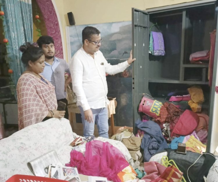 जमशेदपुर : मानगो शंकोसाई में बंद पड़े घर को चोरों ने बनाया निशाना, जेवरात-बर्तन की चोरी की