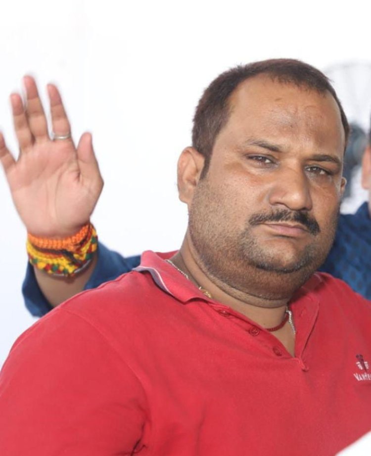 जमशेदपुर : मानिक मल्लिक का आजसू  पार्टी से ढाई वर्ष पूर्व हुआ था निष्कासन - अप्पू तिवारी