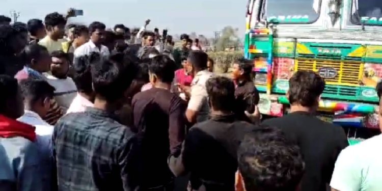 জ্বালানি সঙ্কট আতঙ্কে তোলপাড় দেশ, কেন্দ্রের 'কালা আইনের' প্রতিবাদে দফায় দফায় ট্রাক ধর্মঘট
