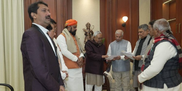I.N.D.I.A ছেড়ে NDA জোটের নেতা নীতিশ,  ফের পদ্মাসনে 'পাল্টু' কুমার !