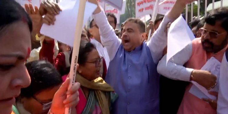 জ্বলছে সন্দেশখালি, রাজ্যপালের হস্তক্ষেপের দাবি বিজেপির