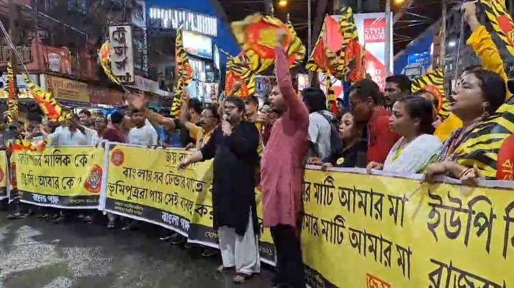 হকারদের জীবিকার সুরক্ষার দাবিতে রাজপথে বাংলা পক্ষ, শামিল হলেন মহামিছিলে