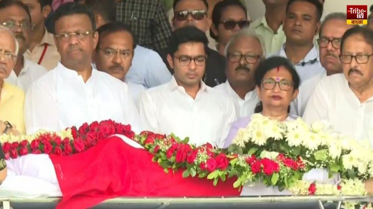 বুদ্ধের মহানির্বাণ, শেষবারের মত বিধানসভা ছাড়লেন কমরেড